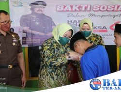 Sambut HUT Adhyaksa Ke-62 Kajati Babel Dan Ketua IAD Kunjungi Panti Asuhan, Jompo Dan Rumah Purnaja