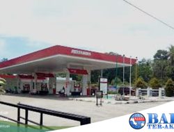 Di SPBU 24.331.151 Citraland Antrian Sampai Memakan setengah  Badan Jalan