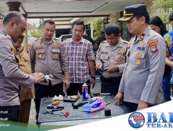 Kapolres Catur Cek Berkala Senjata Api (Senpi) Personil Anggota Polres Bangka Barat