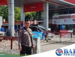 Polsek Simpang Teritip Pantau Antrian Di SPBU 24.333.97