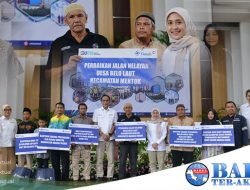 Permudah Akses Jalan Nelayan di Desa Belo Laut, PT Timah Tbk Serahkan Bantuan Perbaikan Jalan