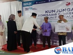 Dirut dan Direksi PT Timah Tbk Serahkan Bantuan Untuk Guru Ngaji dan Marbot Masjid