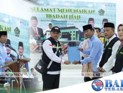 Lepas Calon Jemaah Haji, Pj Gubernur Suganda: Lakukan Kebaikan dengan Tulus dan Bersih