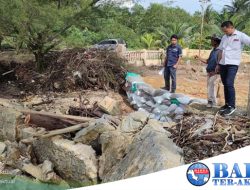 Tembok Penahan Abrasi Roboh, PT Timah Tbk Bantu Perbaikan