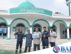 PT Timah Tbk Menyerahkan Bantuan untuk Sarana dan Prasaran Masjid Nurhidayah