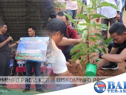 Program Gule Kabung, Pemprov Bangka Belitung Serahkan 20 Ekor Sapi