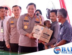 Polda Babel Bagikan Ribuan Paket Sembako, Pendidikan dan Stunting