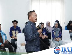 Ketua DPRD Babel Berikan Pesan Kepada Puluhan Mahasiwa Yang Tergabung Dalam FL2MI