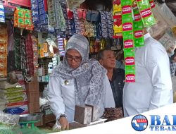 Pj Wali Kota Lusje Sidak Harga Bahan Pokok, Harga Beras Alami Kenaikan yang Signifikan