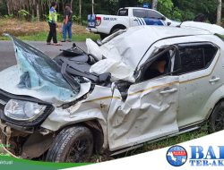 Sat Lantas Polres Bangka Barat Olah TKP Mobil Tabrak Tiang Listrik di Pal 9 Mentok