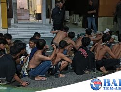 Polisi Amankan Belasan Pemuda Terduga Perang Sarung, Satu Diantaranya Menggunakan Narkoba