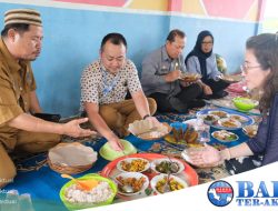 Turis Jepang Borong Madu Pahit di Wisata Hutan Pelawan Namang