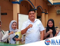 Kades Perlang Kawal Warganya Ikuti Kuliah Gratis di Uniper