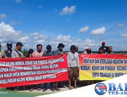 Tolak Tambang Ilegal, Warga Lingkar Tambang Merbuk Gelar Aksi Lakban Mulut